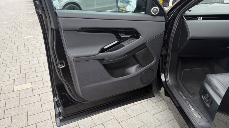 Land Rover Range Rover Evoque 2.0 D200 Dynamic SE 5dr Auto Diesel Hatchback